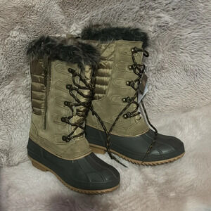 Khombu Cold Rated Boots: Size 7, Faux Leather Uppers. Warm and Durable.